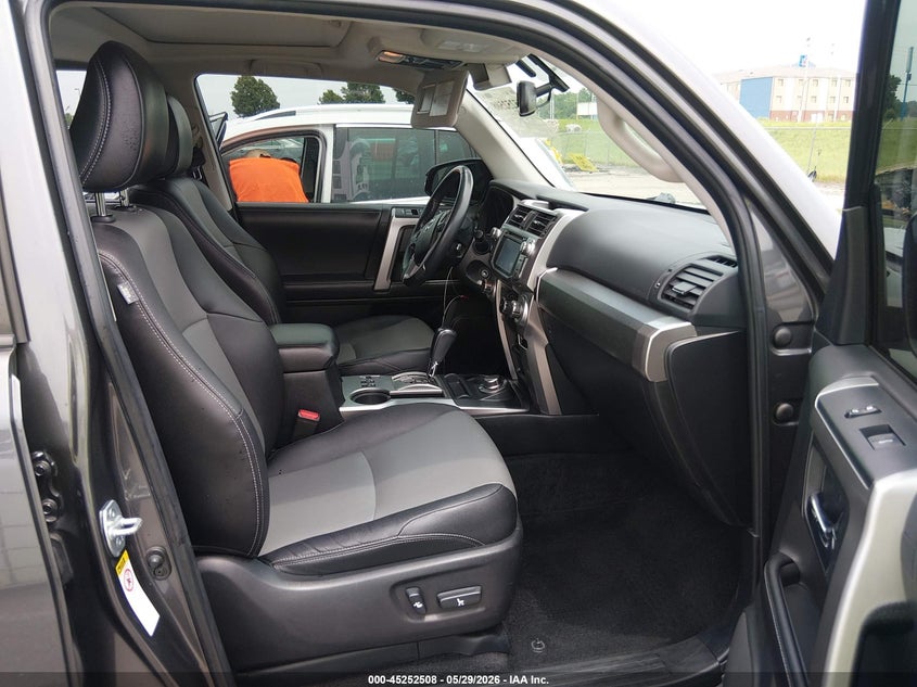 2017 Toyota 4runner VIN JTEBU5JR7H5457163 IAAI salvage auction — FRONT END, Salvage Title, sold $12,300 on 2026-07-14 (photo 5)