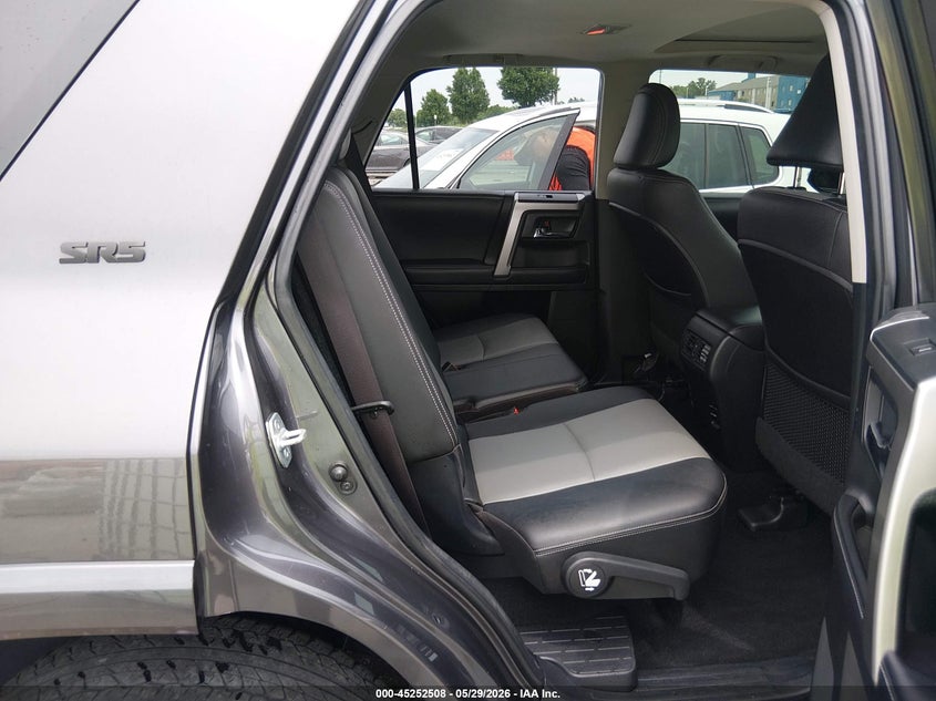 2017 Toyota 4runner VIN JTEBU5JR7H5457163 IAAI salvage auction — FRONT END, Salvage Title, sold $12,300 on 2026-07-14 (photo 8)