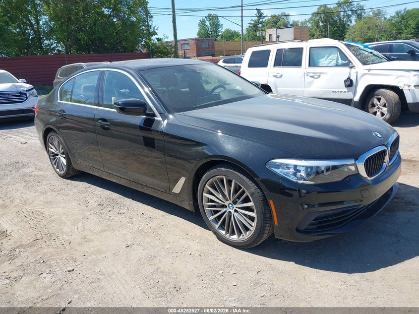 2019 BMW 5er VIN WBAJE7C59KWD55237 IAAI salvage auction — REAR END, Wait Title, sold $12,600 on 2026-08-23 (photo 1)