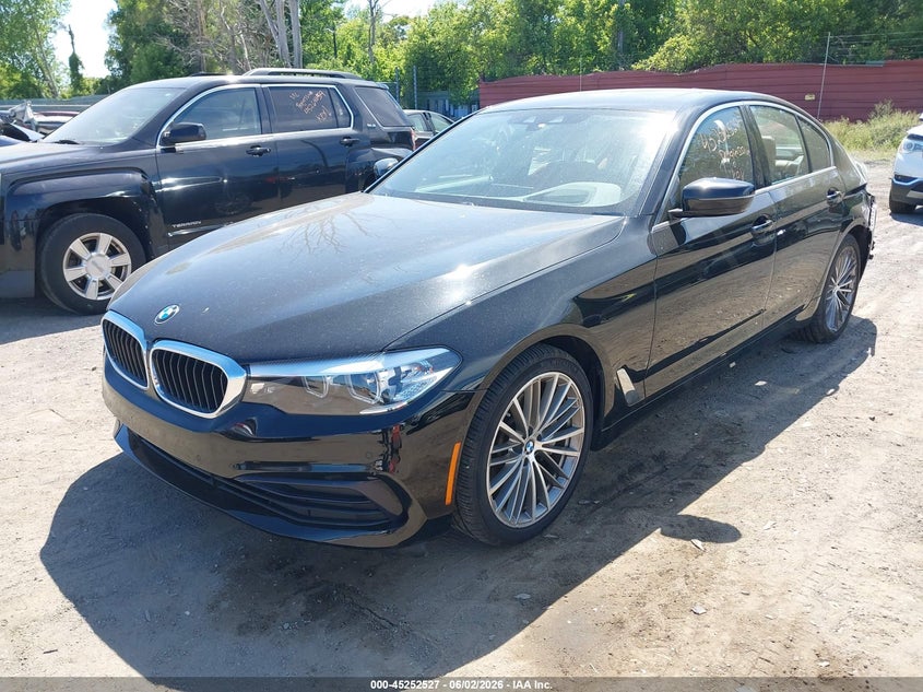 2019 BMW 5er VIN WBAJE7C59KWD55237 IAAI salvage auction — REAR END, Wait Title, sold $12,600 on 2026-08-23 (photo 2)