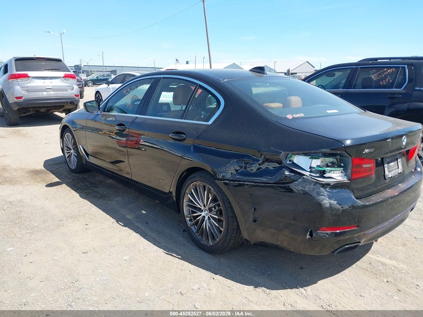 2019 BMW 5er VIN WBAJE7C59KWD55237 IAAI salvage auction — REAR END, Wait Title, sold $12,600 on 2026-08-23 (photo 3)