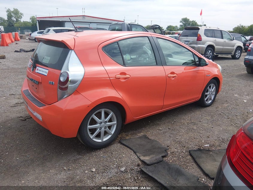 2012 Toyota Prius c VIN JTDKDTB31C1022660 IAAI salvage auction — RIGHT REAR, Salvage Title, sold $1,250 on 2026-07-29 (photo 4)