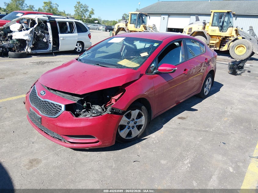 2015 Kia Forte VIN KNAFX4A61F5332330 IAAI salvage auction — FRONT END, Salvage Title, sold $550 on 2026-08-01 (photo 2)