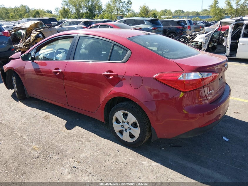 2015 Kia Forte VIN KNAFX4A61F5332330 IAAI salvage auction — FRONT END, Salvage Title, sold $550 on 2026-08-01 (photo 3)