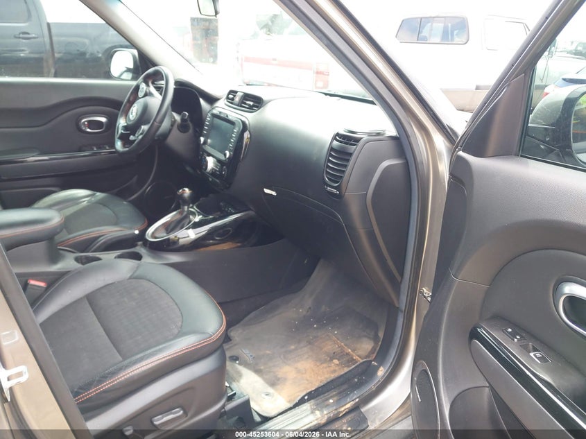 2017 Kia Soul VIN KNDJX3AA8H7452726 IAAI salvage auction — ENGINE DAMAGE, Salvage (Texas), sold $700 on 2026-07-28 (photo 5)