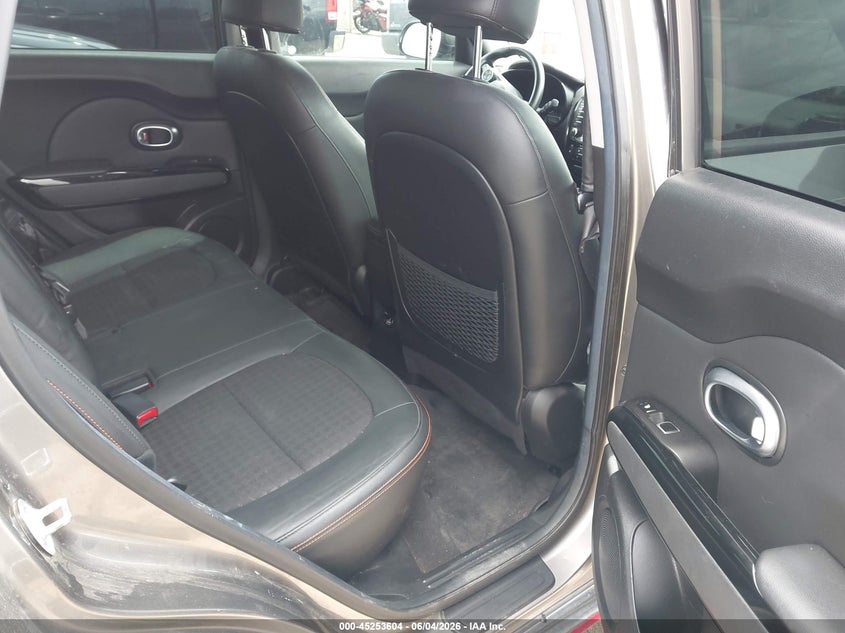 2017 Kia Soul VIN KNDJX3AA8H7452726 IAAI salvage auction — ENGINE DAMAGE, Salvage (Texas), sold $700 on 2026-07-28 (photo 8)