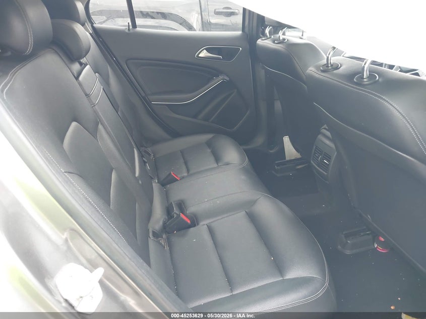 2015 Mercedes-benz Gla-klasse VIN WDCTG4EB5FJ139743 IAAI salvage auction — RIGHT SIDE, Salvage Title, sold $1,350 on 2026-07-20 (photo 8)