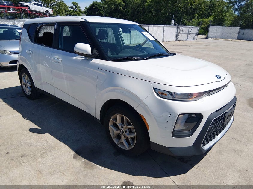 2021 Kia Soul VIN KNDJ23AUXM7738631 IAAI salvage auction — SIDE, Salvage Title, sold $6,350 on 2026-07-07 (photo 1)