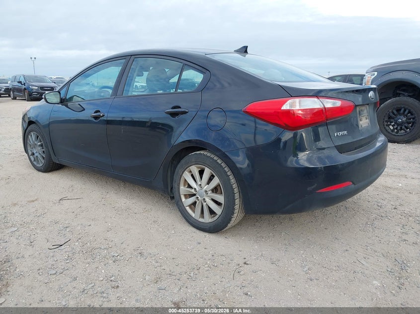 2016 Kia Forte VIN KNAFX4A66G5580087 IAAI salvage auction — RIGHT SIDE, Salvage Title, sold $975 on 2026-07-29 (photo 3)