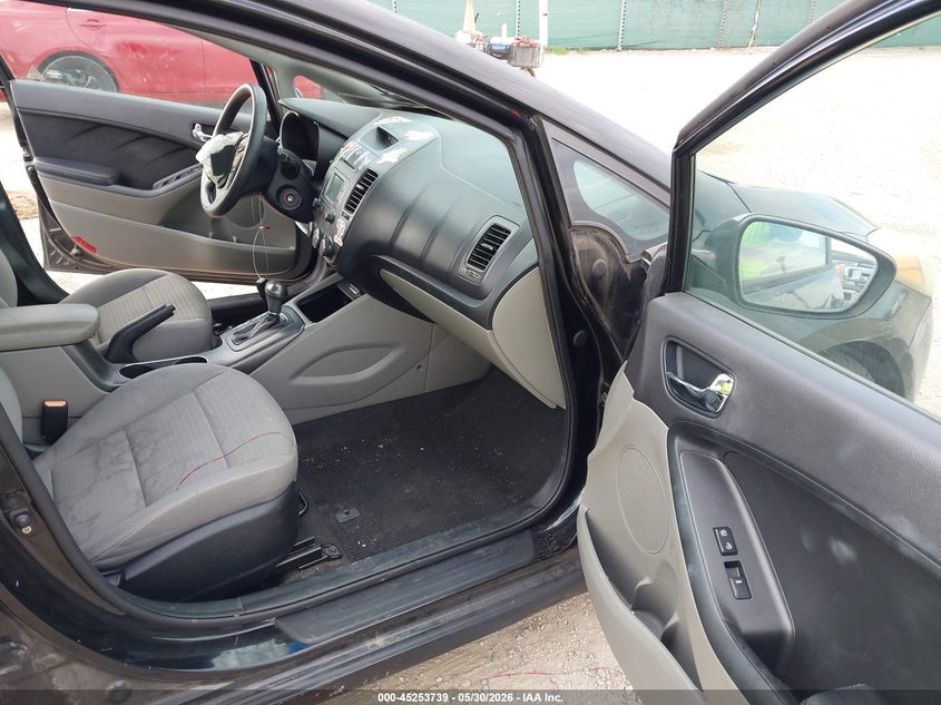 2016 Kia Forte VIN KNAFX4A66G5580087 IAAI salvage auction — RIGHT SIDE, Salvage Title, sold $975 on 2026-07-29 (photo 5)