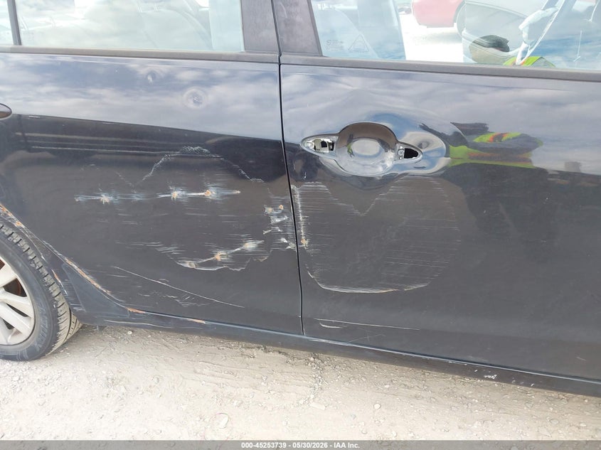 2016 Kia Forte VIN KNAFX4A66G5580087 IAAI salvage auction — RIGHT SIDE, Salvage Title, sold $625 on 2026-07-27 (photo 6)