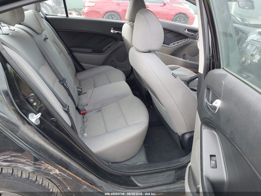 2016 Kia Forte VIN KNAFX4A66G5580087 IAAI salvage auction — RIGHT SIDE, Salvage Title, sold $625 on 2026-07-27 (photo 8)