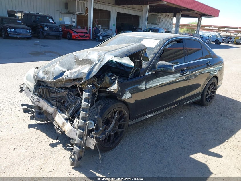 2013 Mercedes-benz C-klasse VIN WDDGF4HBXDG088763 IAAI salvage auction — FRONT END, Salvage Title, sold $450 on 2026-07-14 (photo 6)