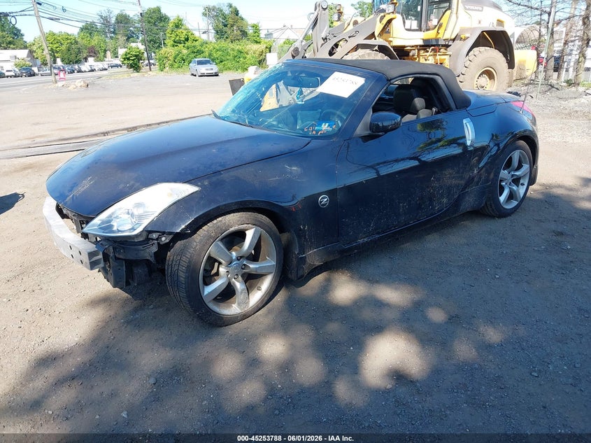 2007 Nissan 350z VIN JN1BZ36A57M651405 IAAI salvage auction — RIGHT SIDE, Salvage (New Jersey), sold $1,000 on 2026-07-27 (photo 2)