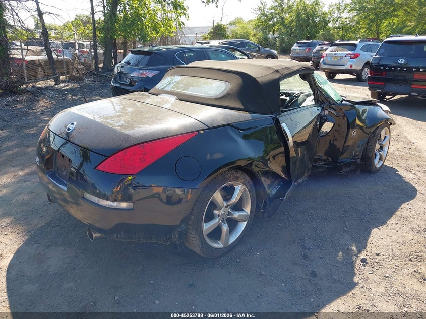 2007 Nissan 350z VIN JN1BZ36A57M651405 IAAI salvage auction — RIGHT SIDE, Salvage (New Jersey), sold $1,000 on 2026-07-27 (photo 4)