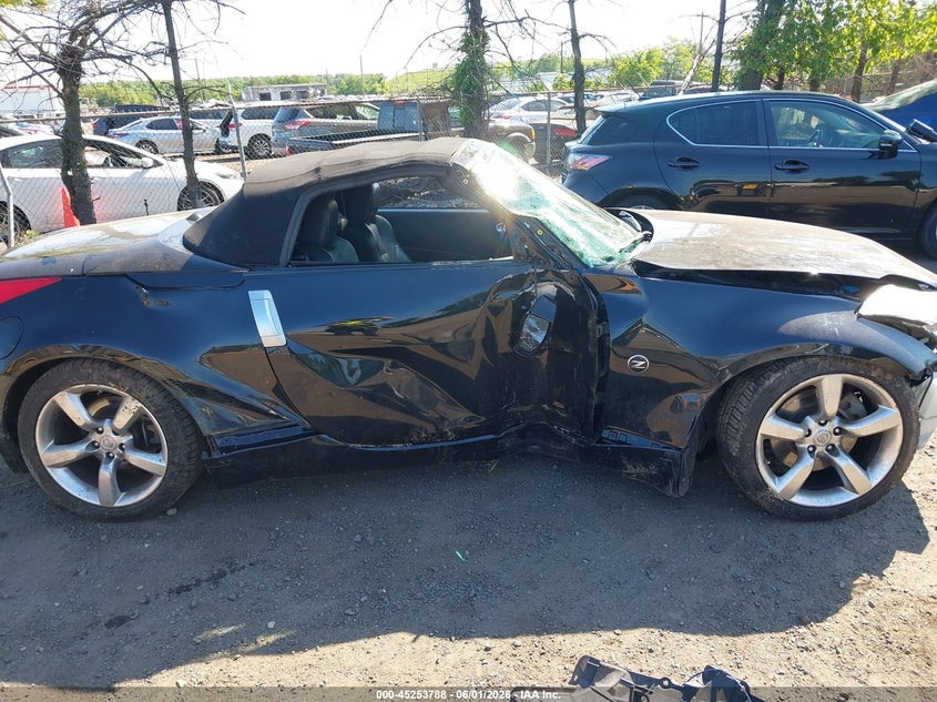 2007 Nissan 350z VIN JN1BZ36A57M651405 IAAI salvage auction — RIGHT SIDE, Salvage (New Jersey), sold $1,000 on 2026-07-27 (photo 6)