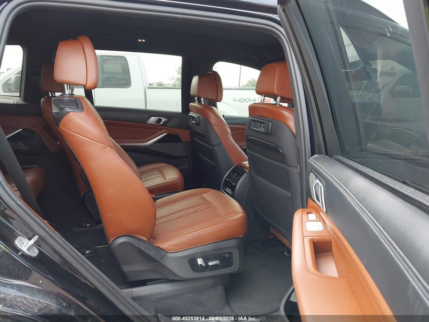 2019 BMW X7 VIN 5UXCX4C59KLB39571 IAAI salvage auction — FRONT END, Salvage Title, sold $13,600 on 2026-09-08 (photo 8)