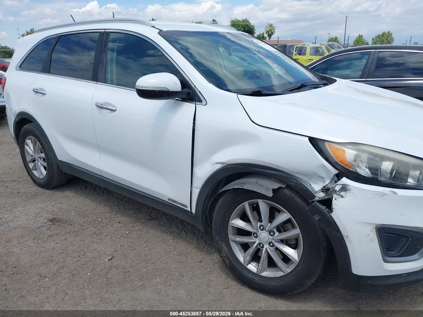 2017 Kia Sorento VIN 5XYPGDA59HG195405 IAAI salvage auction — RIGHT SIDE, Salvage Title, sold $975 on 2026-07-07 (photo 6)