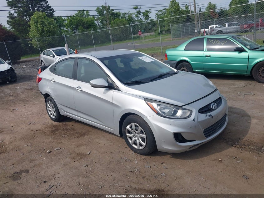 2013 Hyundai Accent VIN KMHCT4AE3DU341375 IAAI salvage auction — FRONT & REAR, Clear (Virginia), sold $825 on 2026-07-28 (photo 1)