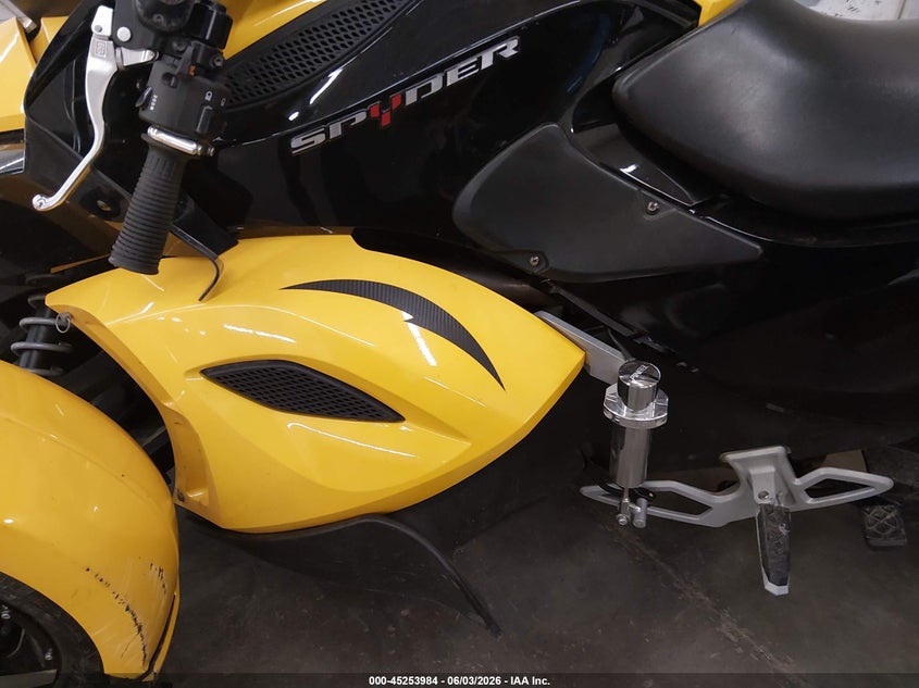 2009 Can-am Spyder roadster VIN 2BXJAAA179V000604 IAAI salvage auction — FRONT END, Prior Salvage (Minnesota), sold $275 on 2026-07-22 (photo 9)