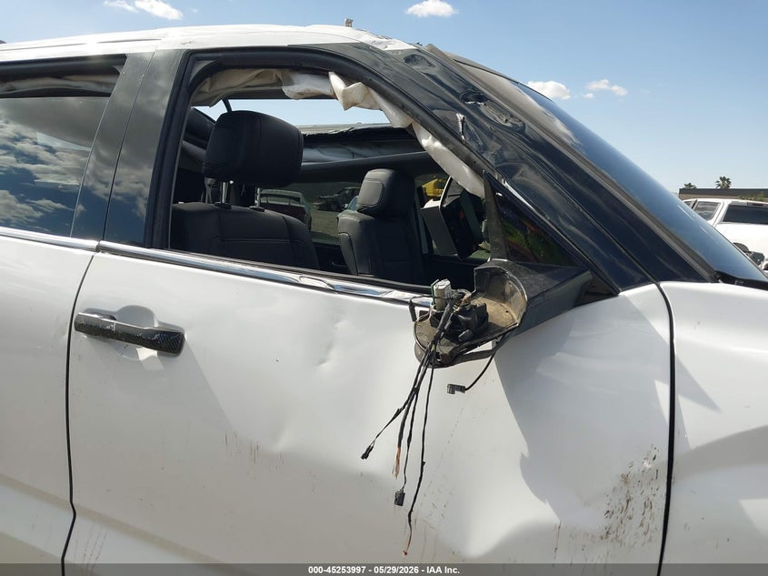 2023 Toyota Tundra VIN 5TFJC5DB9PX017448 IAAI salvage auction — ROLLOVER, Salvage Title, sold $5,100 on 2026-07-29 (photo 6)