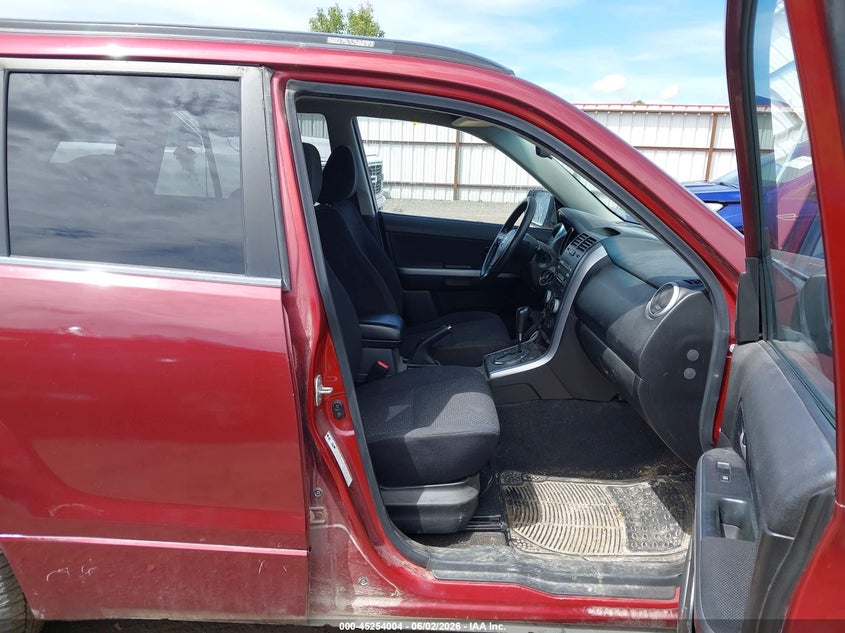 2008 Suzuki Grand vitara VIN JS3TD944484101602 IAAI salvage auction — NORMAL WEAR, Rebuilt (Washington), sold $300 on 2026-07-14 (photo 5)