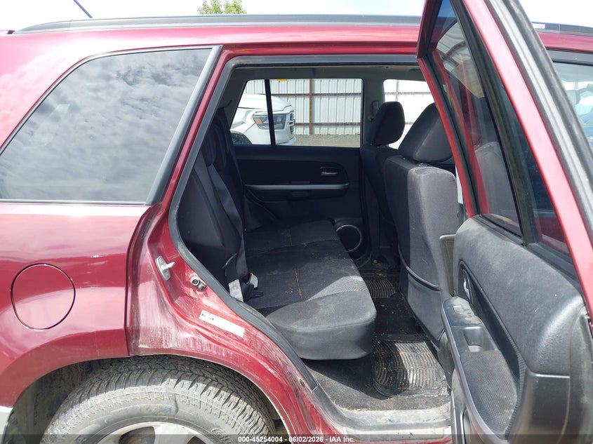 2008 Suzuki Grand vitara VIN JS3TD944484101602 IAAI salvage auction — NORMAL WEAR, Rebuilt (Washington), sold $300 on 2026-07-14 (photo 8)