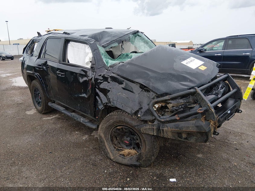 2020 Toyota 4runner VIN JTEBU5JR9L5783183 IAAI salvage auction — BIO HAZARD, Salvage Title, sold $1,550 on 2026-07-10 (photo 1)