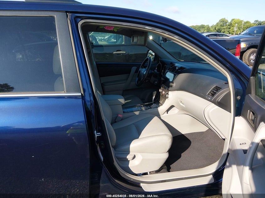 2011 Toyota Highlander VIN 5TDZK3EH5BS028765 IAAI salvage auction — LEFT REAR, Salvage (South Carolina), sold $3,650 on 2026-07-07 (photo 5)