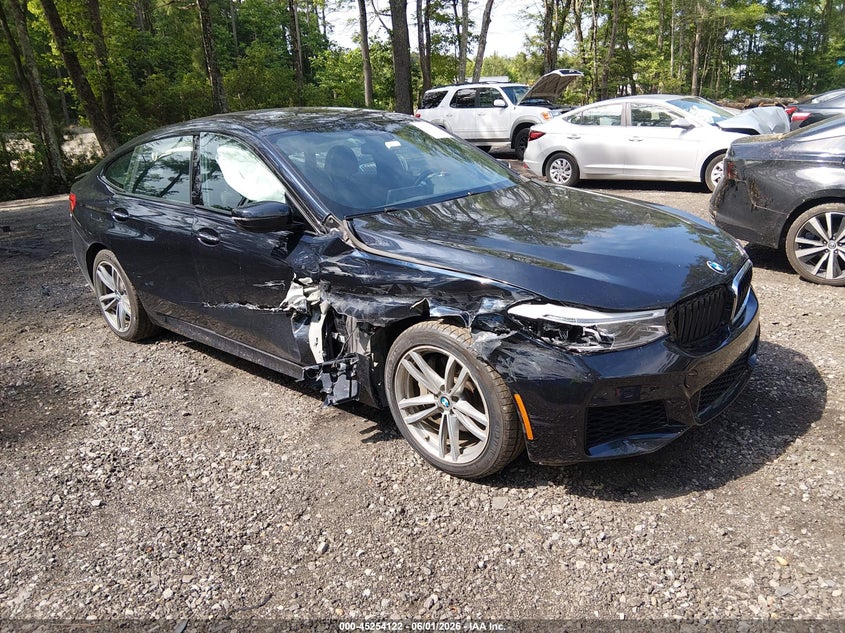 2018 BMW 6er VIN WBAJV6C52JBJ99765 IAAI salvage auction — SIDE, Salvage Title, sold $1,800 on 2026-07-28 (photo 1)