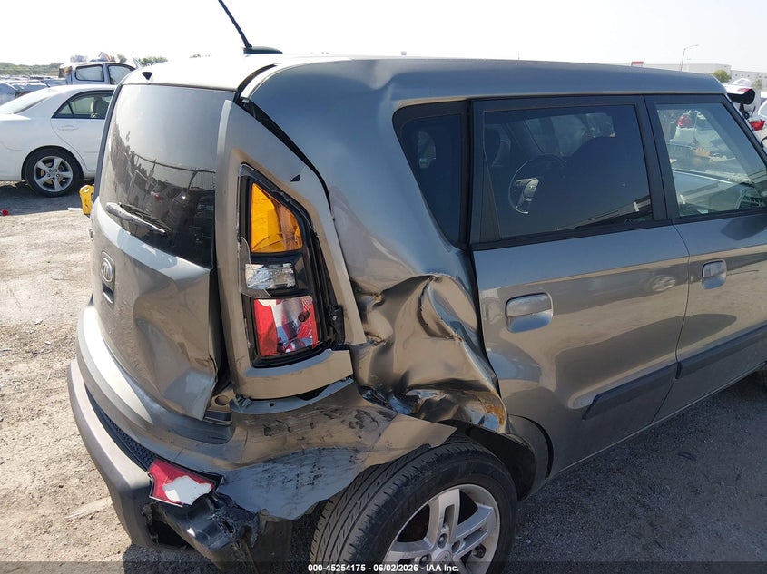2010 Kia Soul VIN KNDJT2A27A7030662 IAAI salvage auction — FRONT END, Salvage (Texas), sold $550 on 2026-07-07 (photo 6)