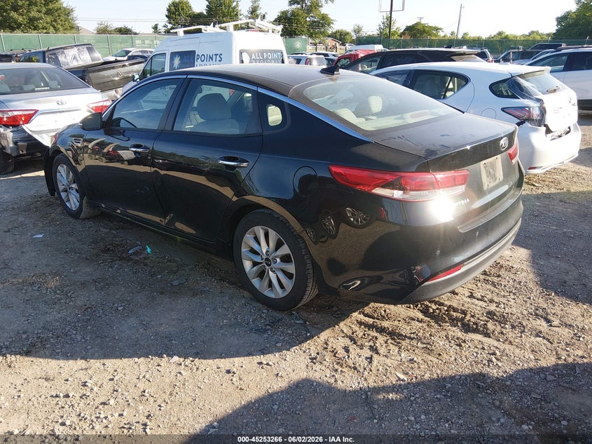 2018 Kia Optima VIN 5XXGT4L35JG252331 IAAI salvage auction — NORMAL WEAR, Original (Kentucky), sold $1,875 on 2026-07-20 (photo 3)