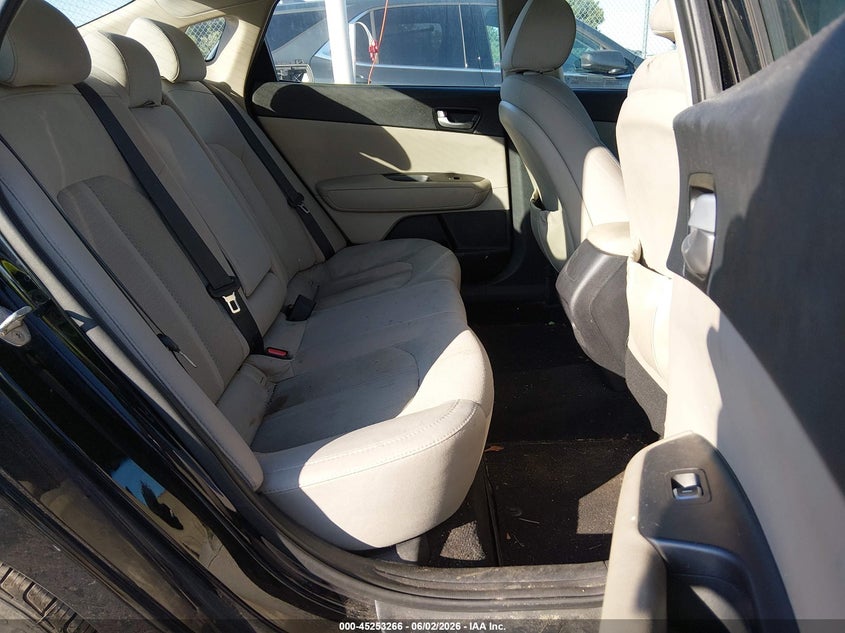 2018 Kia Optima VIN 5XXGT4L35JG252331 IAAI salvage auction — NORMAL WEAR, Original (Kentucky), sold $1,875 on 2026-07-20 (photo 8)