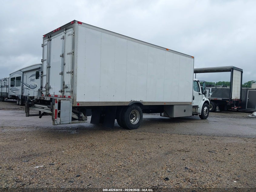2019 Freightliner M2 106 VIN 1FVACXFC4KHKK4533 IAAI salvage auction — SIDE, Clear (Indiana), sold $13,400 on 2026-07-15 (photo 4)