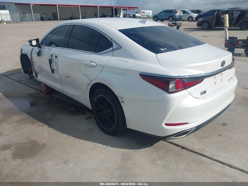 2019 Lexus ES VIN 58ABZ1B1XKU042783 IAAI salvage auction — LEFT FRONT, Salvage Title, sold $13,500 on 2026-07-31 (photo 3)