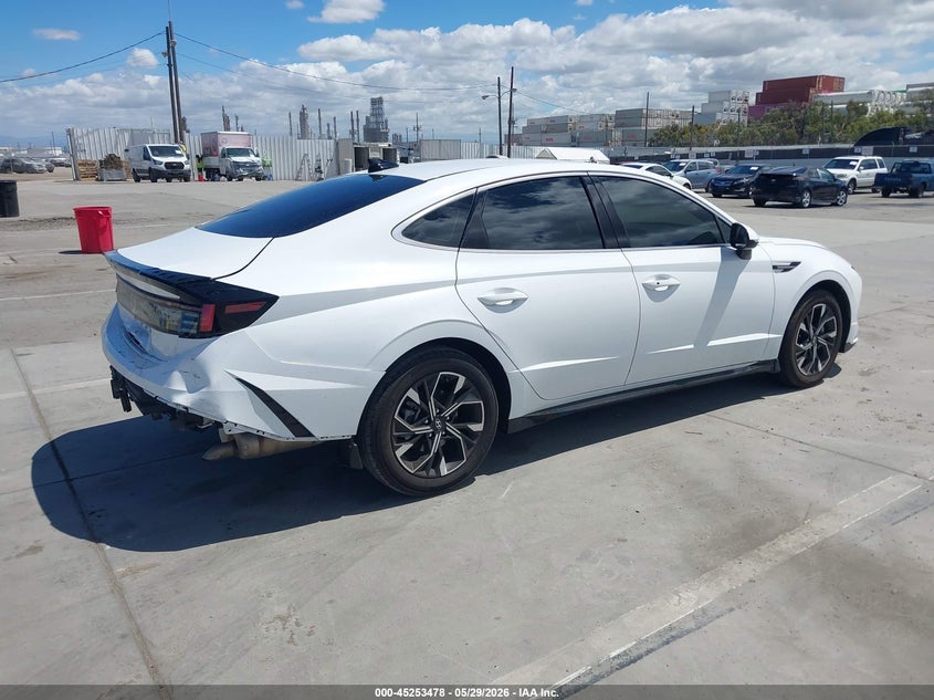 2024 Hyundai Sonata VIN KMHL64JAXRA421785 IAAI salvage auction — REAR END, Salvage Title, sold $8,200 on 2026-07-29 (photo 4)