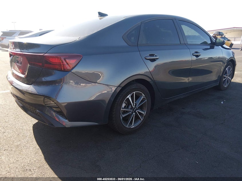 2022 Kia Forte VIN 3KPF24AD0NE427562 IAAI salvage auction — FRONT END, Salvage Title, sold $3,650 on 2026-07-24 (photo 4)