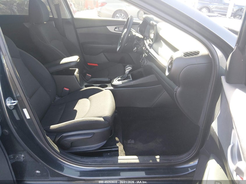 2022 Kia Forte VIN 3KPF24AD0NE427562 IAAI salvage auction — FRONT END, Salvage Title, sold $3,650 on 2026-07-24 (photo 5)