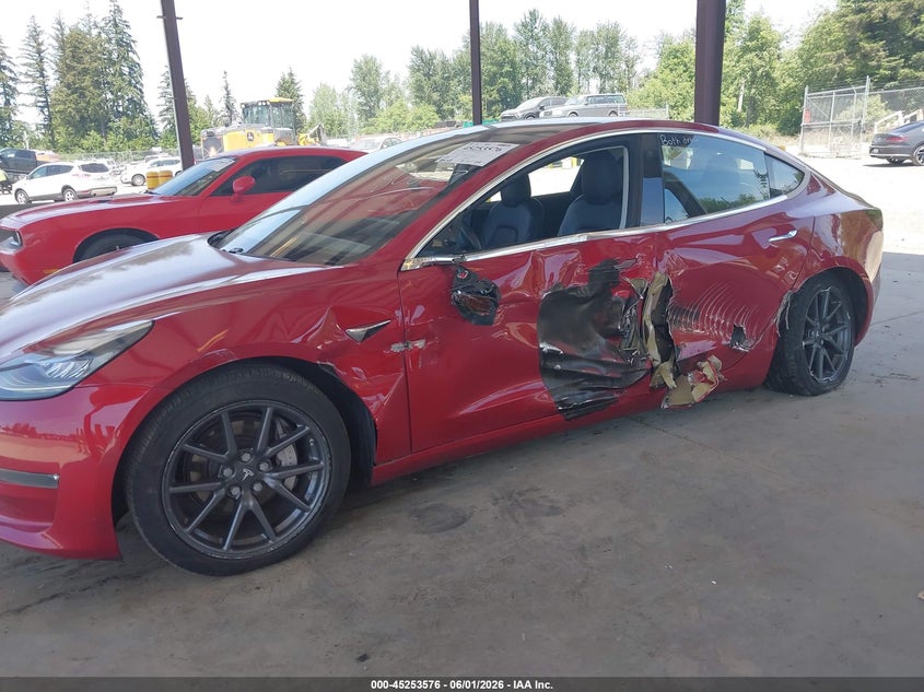 2018 Tesla Model 3 VIN 5YJ3E1EB6JF055098 IAAI salvage auction — LEFT SIDE, Salvage Title, sold $25 on 2026-07-30 (photo 6)