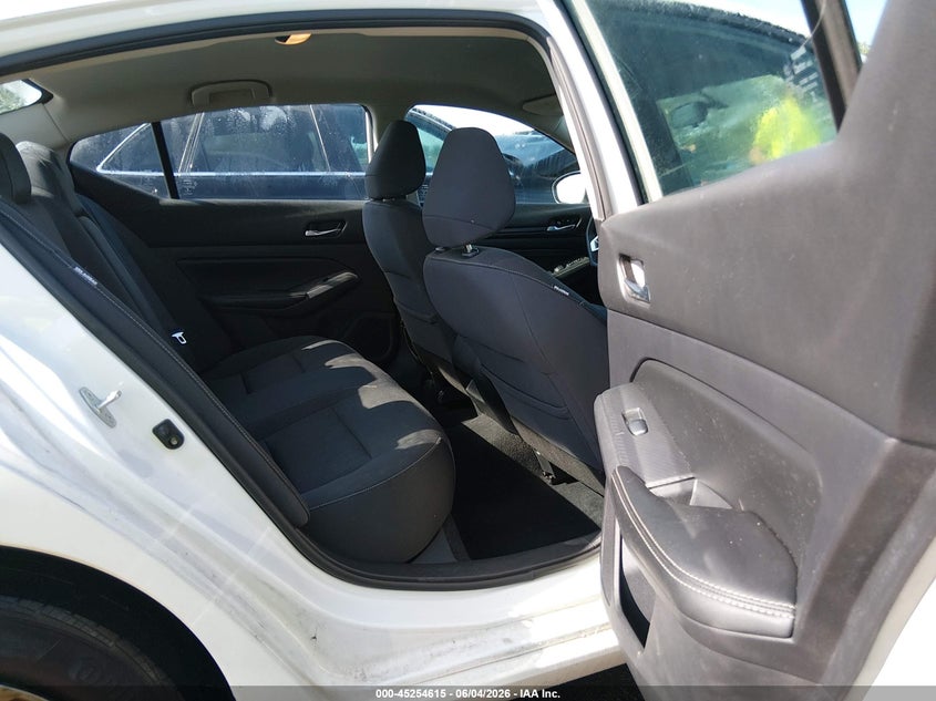 2019 Nissan Altima VIN 1N4BL4BV8KC156326 IAAI salvage auction — FRONT END, Salvage Title, sold $2,400 on 2026-07-31 (photo 8)