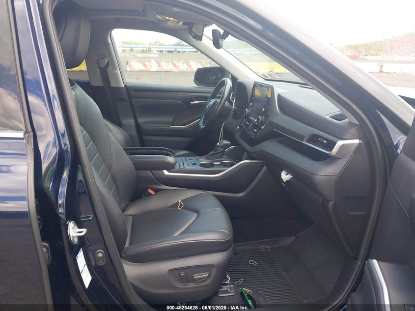 2020 Toyota Highlander VIN 5TDGZRBH7LS026558 IAAI salvage auction — FRONT END, Salvage Title, sold $8,300 on 2026-07-14 (photo 5)