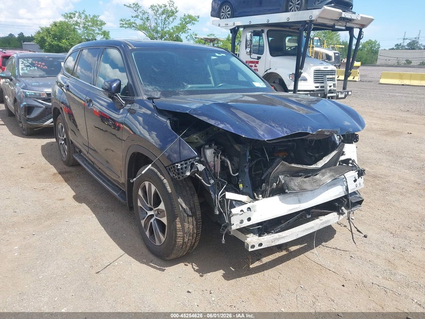 2020 Toyota Highlander VIN 5TDGZRBH7LS026558 IAAI salvage auction — FRONT END, Salvage Title, sold $8,300 on 2026-07-14 (photo 6)