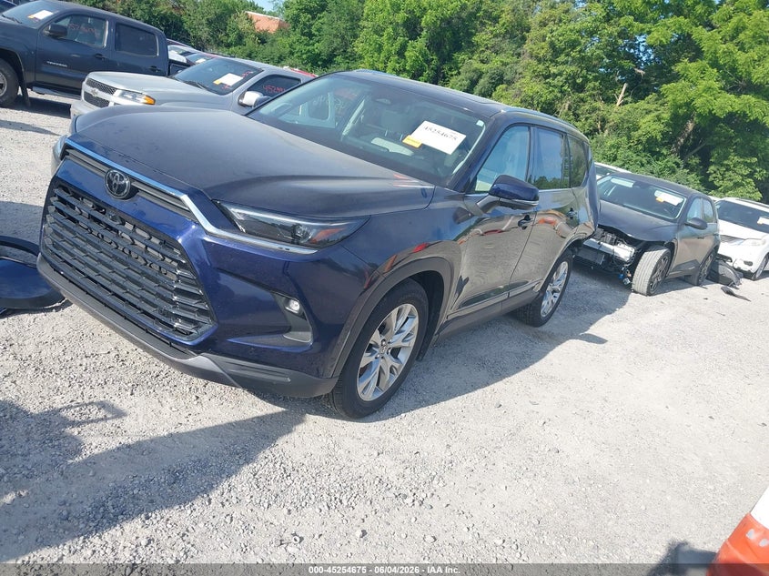 2026 Toyota Highlander VIN 5TDACAB50TS082808 IAAI salvage auction — REAR END, Salvage (Ohio), sold $30,000 on 2026-07-13 (photo 2)