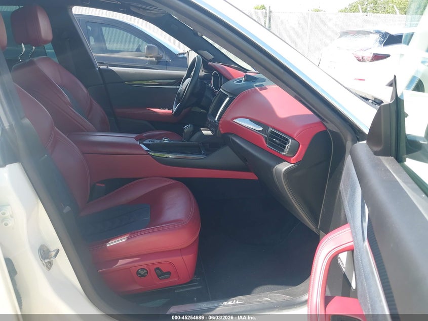2018 Maserati Levante VIN ZN661XUL4JX304508 IAAI salvage auction — FRONT END, Original (Texas), sold $7,025 on 2026-08-07 (photo 5)