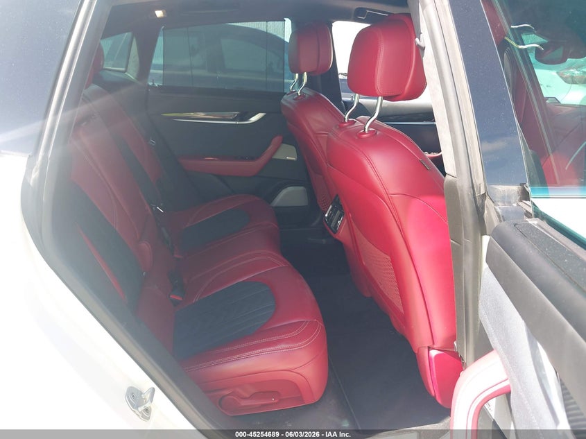 2018 Maserati Levante VIN ZN661XUL4JX304508 IAAI salvage auction — FRONT END, Original (Texas), sold $7,025 on 2026-08-07 (photo 8)