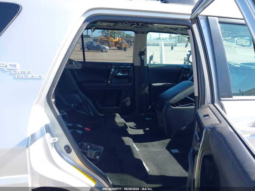 2021 Toyota 4runner VIN JTERU5JR4M5928145 IAAI salvage auction — THEFT, Salvage (California), sold $18,450 on 2026-07-08 (photo 8)