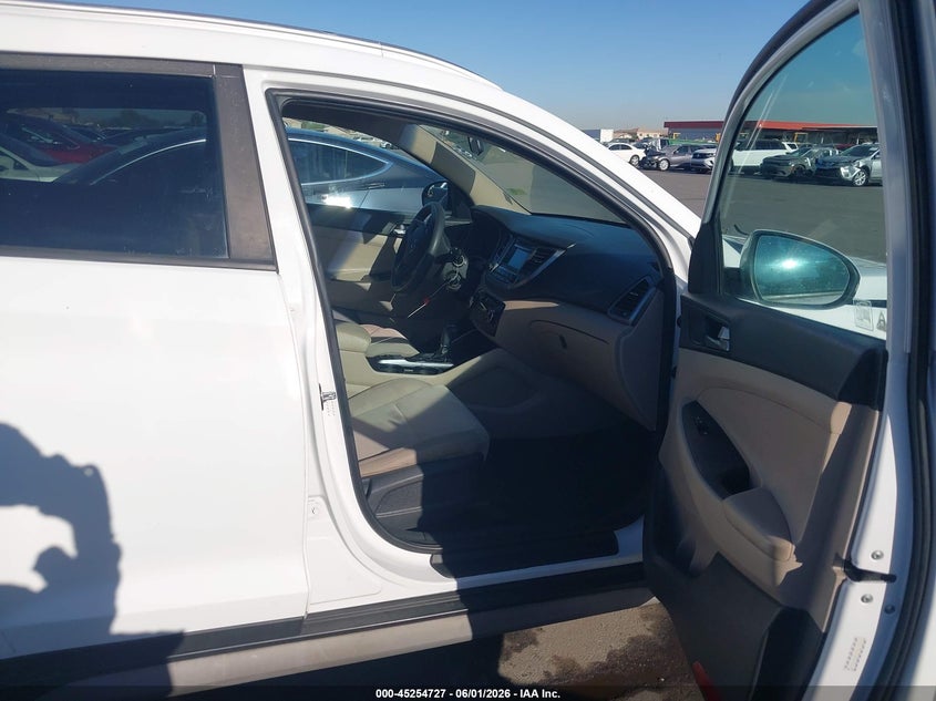 2017 Hyundai Tucson VIN KM8J33A2XHU415727 IAAI salvage auction — FRONT & REAR, Salvage Title, sold $2,150 on 2026-07-14 (photo 5)