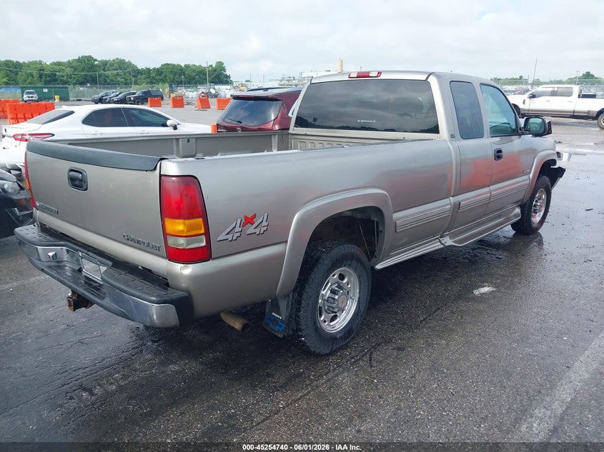 2000 Chevrolet Silverado 2500 VIN 1GCGK29U0YE350897 IAAI salvage auction — FRONT END, Salvage (Missouri), sold $750 on 2026-07-11 (photo 4)