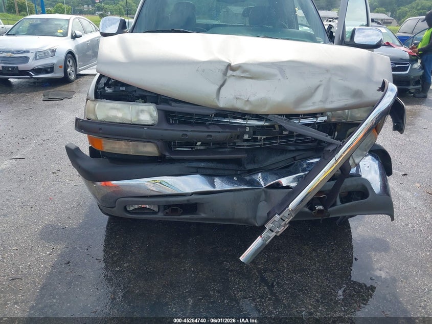 2000 Chevrolet Silverado 2500 VIN 1GCGK29U0YE350897 IAAI salvage auction — FRONT END, Salvage (Missouri), sold $750 on 2026-07-11 (photo 6)