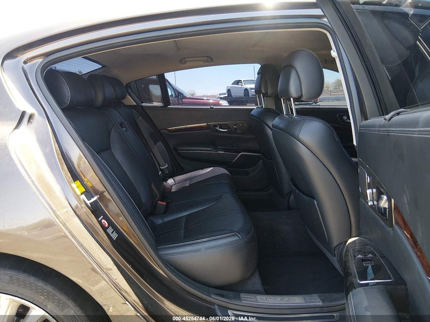 2015 Kia K900 VIN KNALW4D47F6018658 IAAI salvage auction — SIDE, Salvage Title, sold $1,675 on 2026-07-17 (photo 8)